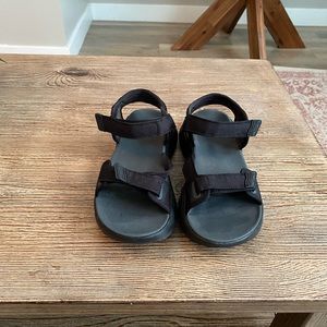 Teva Zymic, black